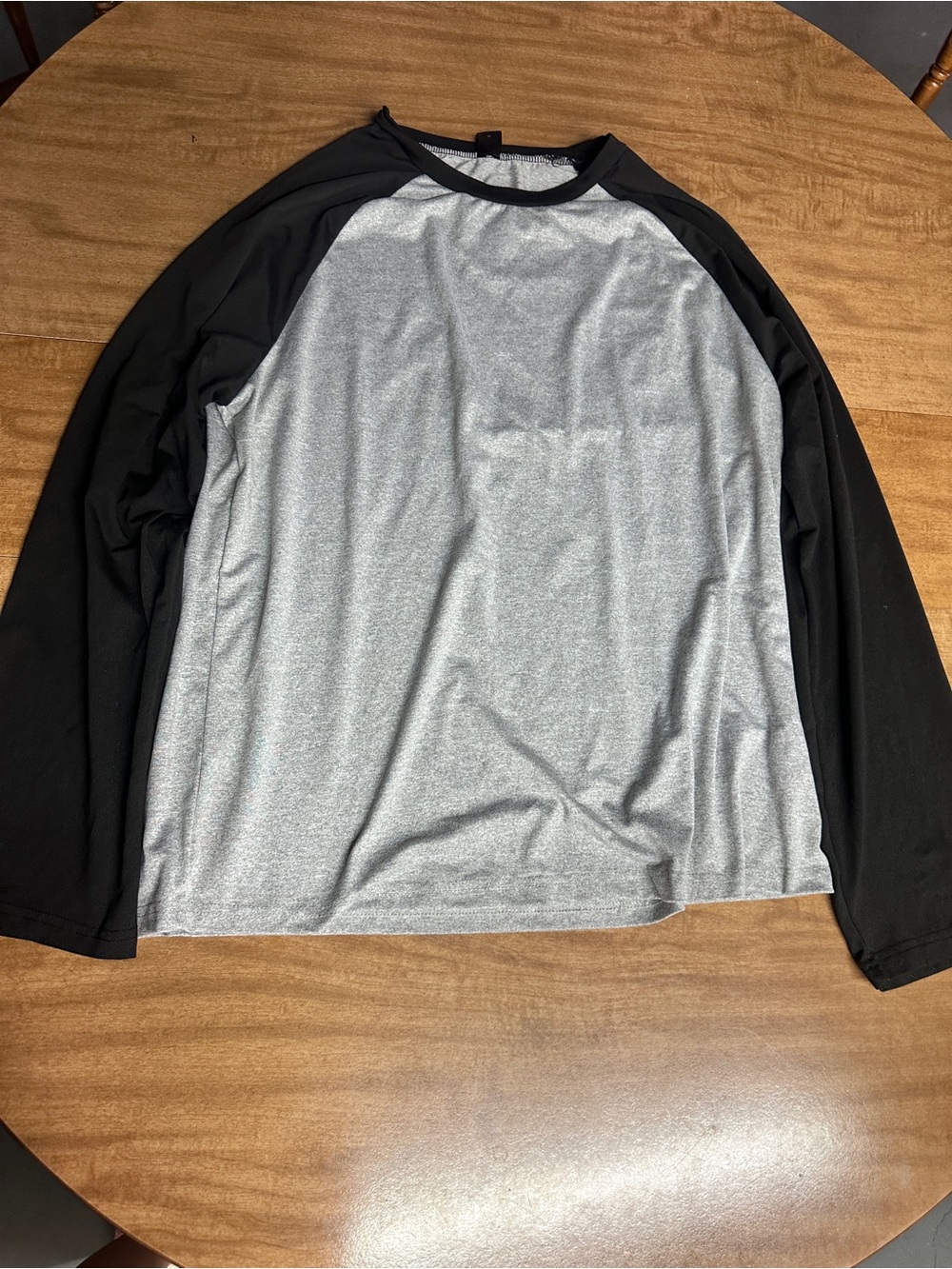 SHEIN Black and Light Gray Raglan Long-Sleeve Tee